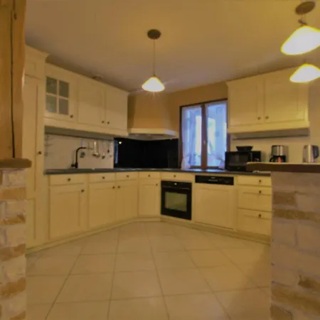 Maizières-la-grande-paroisse, 4 Pièces, 6 Personnes - Fr-1-543-186 Hébergement de vacances *